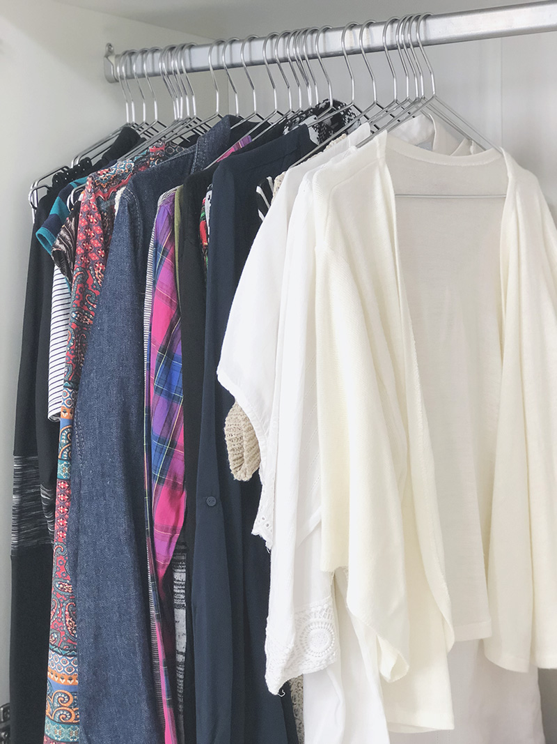 Como organizei minhas roupas para 2018 (método KonMari) // Vida Minimalista